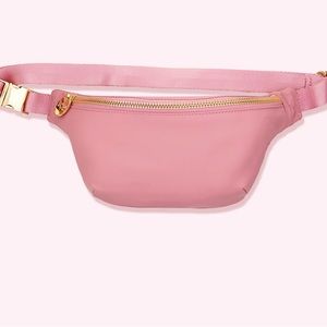 ** NWT ** Stoney Clover Fanny Pack